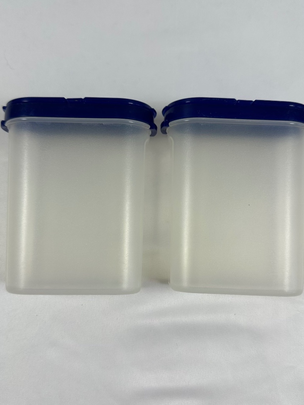 Tupperware Modular Mate Spice Shaker Containers Blue Flip-Top Lids, Apx. 1/2 Cup